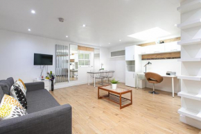 Skyvillion Apartment by London's King Cross